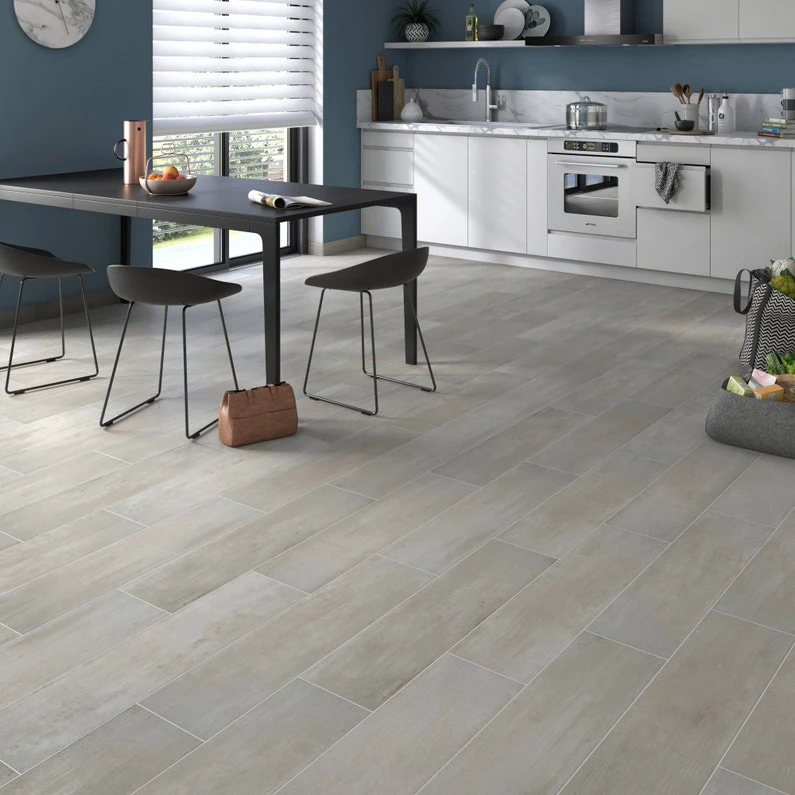 Carrelage Sol Et Mur Forte Effet Bois Gris Clair Flow L.20.2 X L.80.2 Cm 1 Carrelage Sol Et Mur Forte Effet Bois Gris Clair Flow L.20.2 X L.80.2 Cm